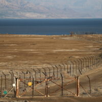 死海観光の裏側|アクセス制限が生むパレスチナ人の不利な状況