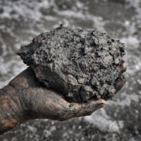 死海の泥とは？世界中のスパで使われる理由