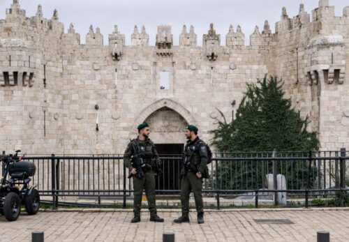 観光業から締め出されるパレスチナの若者たち